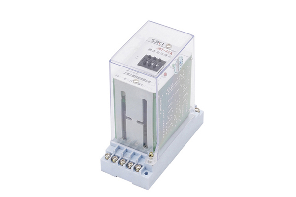 JWY-42A無(wú)輔源靜態(tài)電壓繼電器